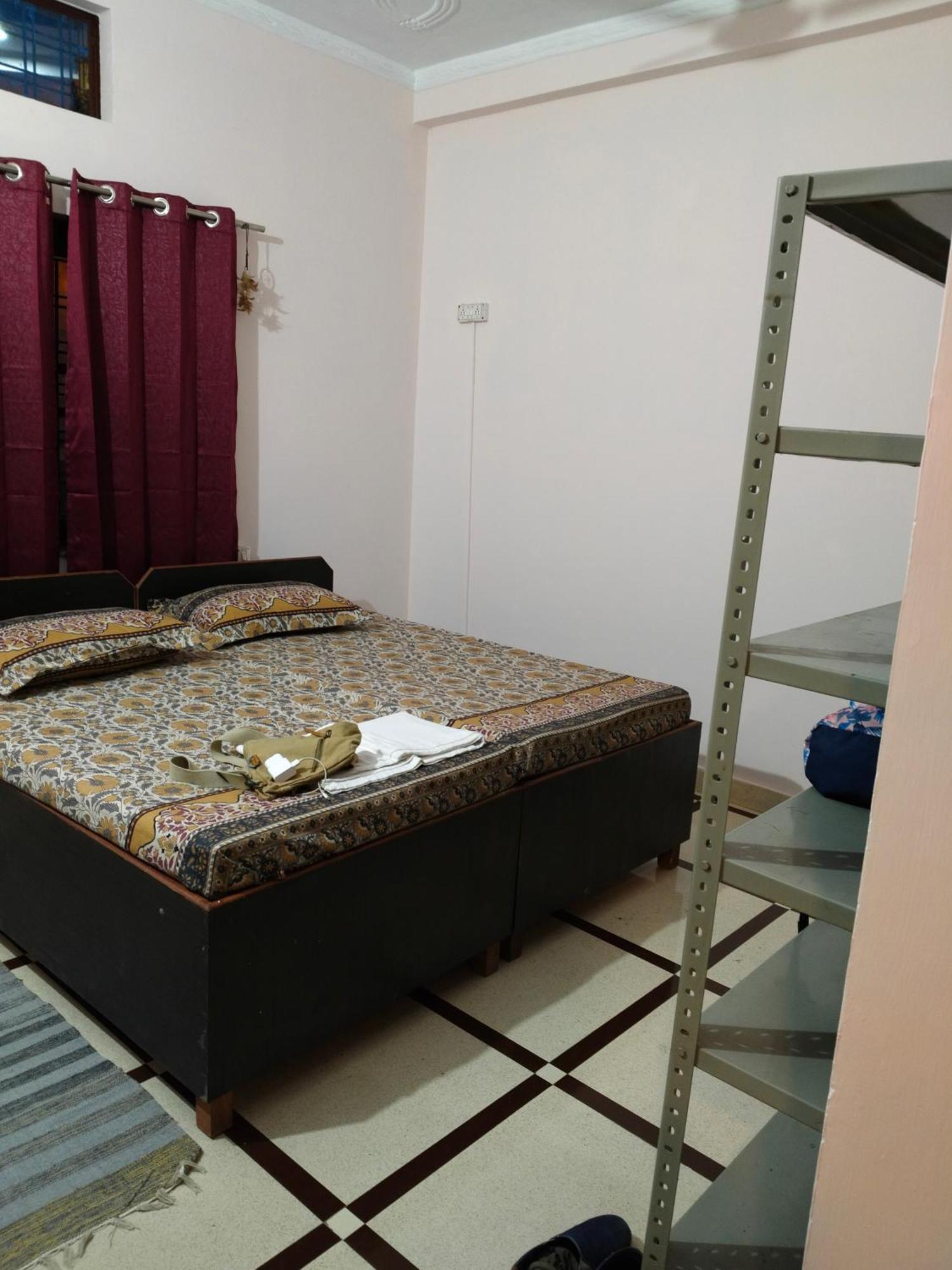 A Pousada Tebaar Backpackers Rishīkesh Quarto foto